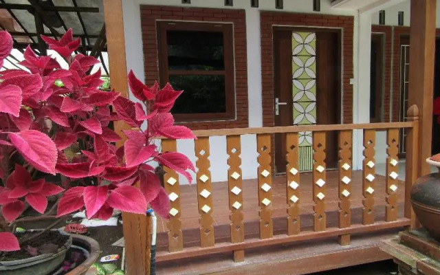 Penginapan Udin Syariah Bukit Rhema