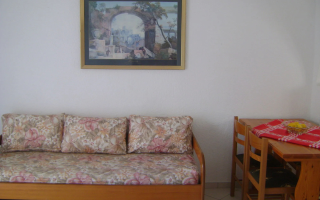 Kavousanos Apartments