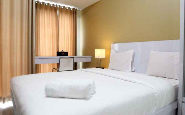 Cozy Studio Grand Dhika City Apartment By Travelio