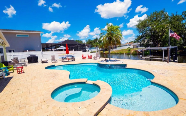 Fun Pool Relax16miles Bushgarden