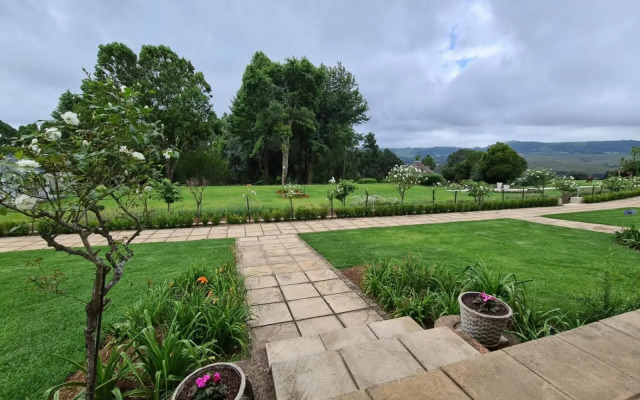Mount Shekinah Country Hotel