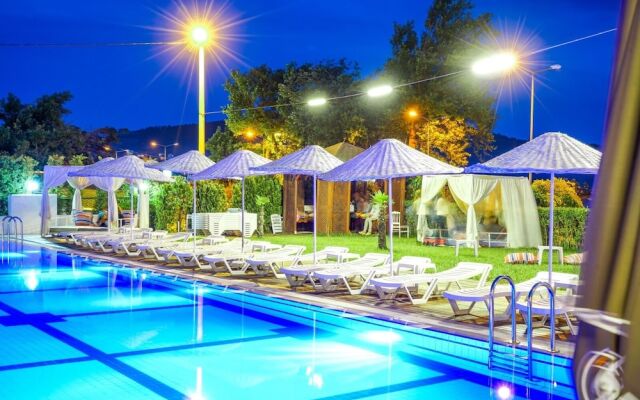 Aloria Garden Hotel