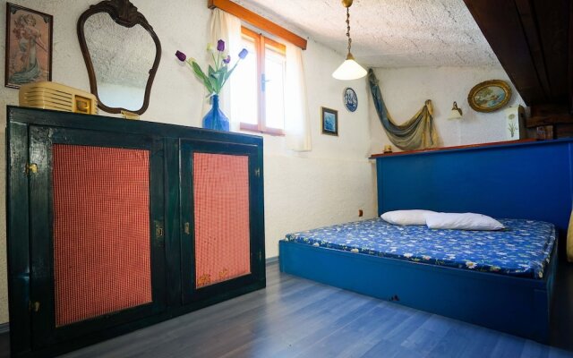 Charming Holiday Home in Banj With Private Terrace