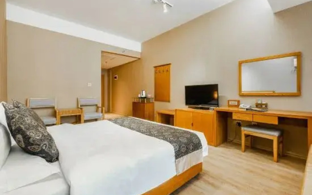 Phoenix Hot Spring Taibai Impression Resort