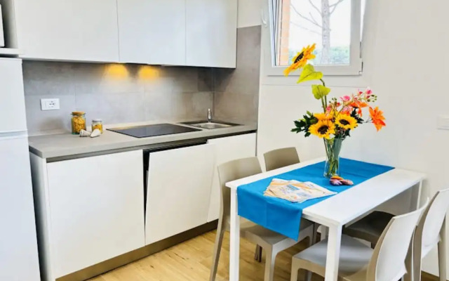 Comfy Apartment With Terrace by Beahostrentals