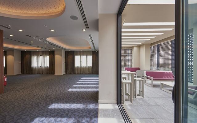 M Suite Hotel