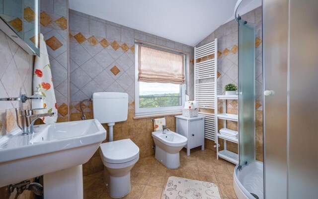 Nice Home in Nova Vas With 4 Bedrooms, Wifi and Outdoor Swimming Pool