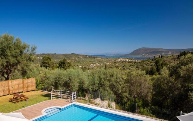 Villa Daphne, Inoro Villas