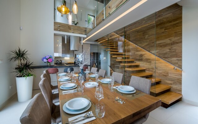 Villa AltaVista, Opatija - Seaview & Relax with Heated Pool and Private MiniGolf