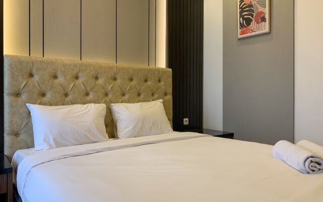 Minimalist Studio Room At Gold Coast Apartment