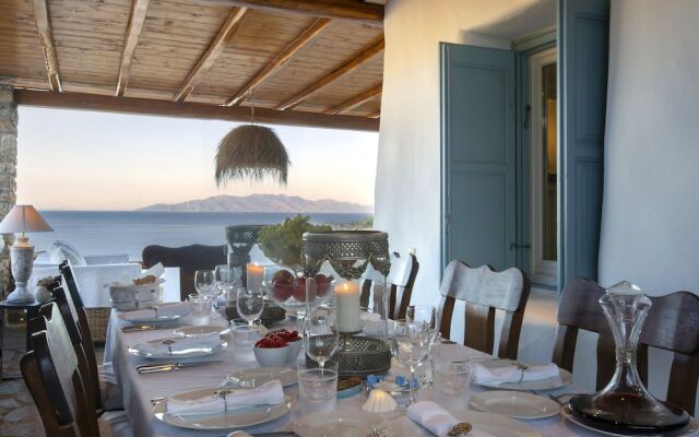 Villa Aerie - Sweeping Sea Views, Eclectic Style by Villarentalsgr