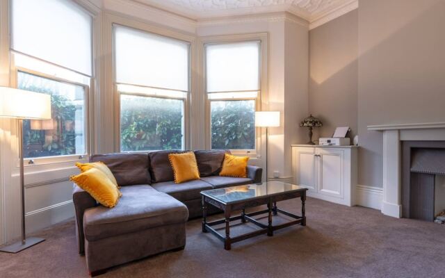 Luxury Private Studio Spacious Stylish Mezzanine