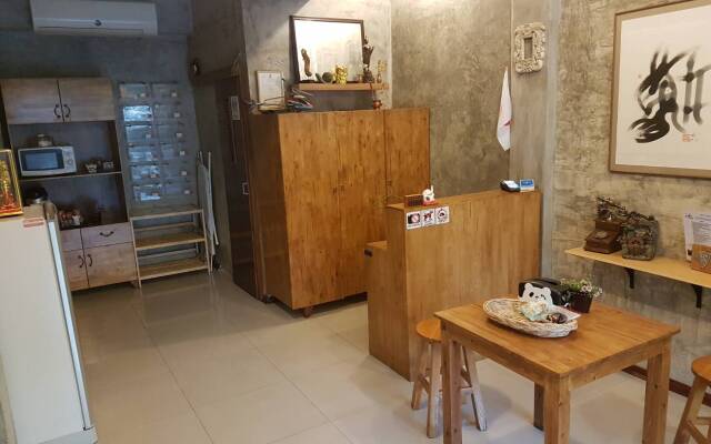 ATCHARA Service Apartment