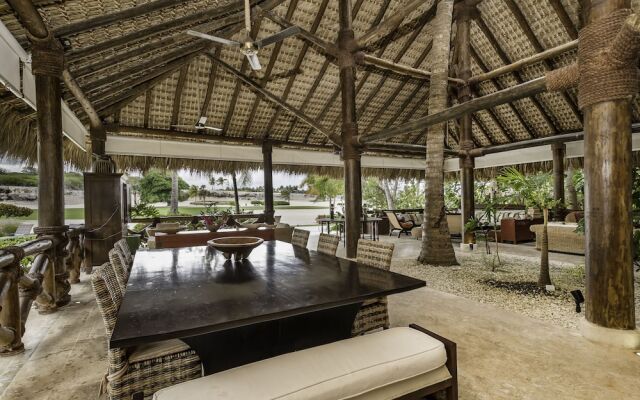 Luxury Villa with Beachfront Eden Roc