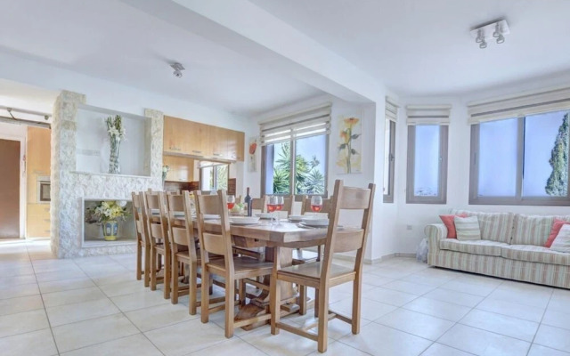 Villa Maisie AQ Ek193