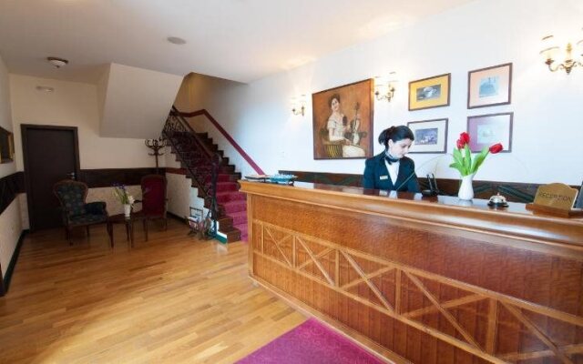 Hotel Ana Inn
