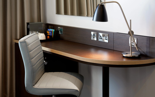 Premier Inn Edinburgh City Centre(York Place)