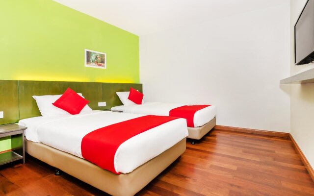 OYO 663 Trevor Hotel