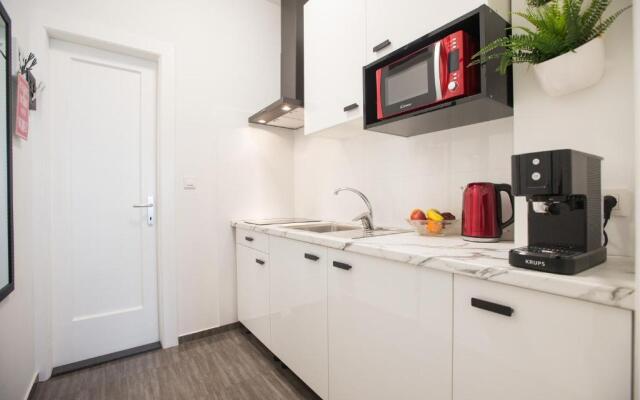 Angela Luxury Studio Apartment