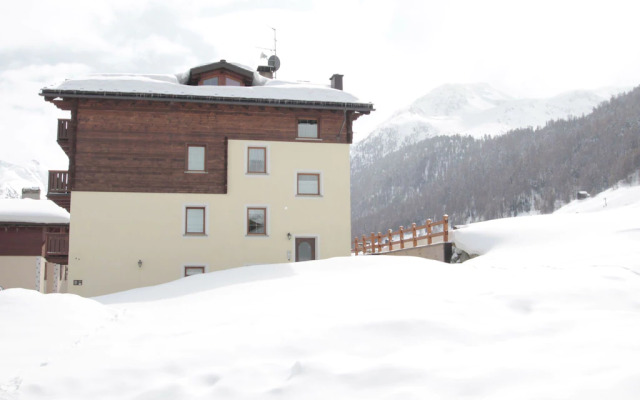 Modern Holiday Home in Livigno Italy near Ski Area