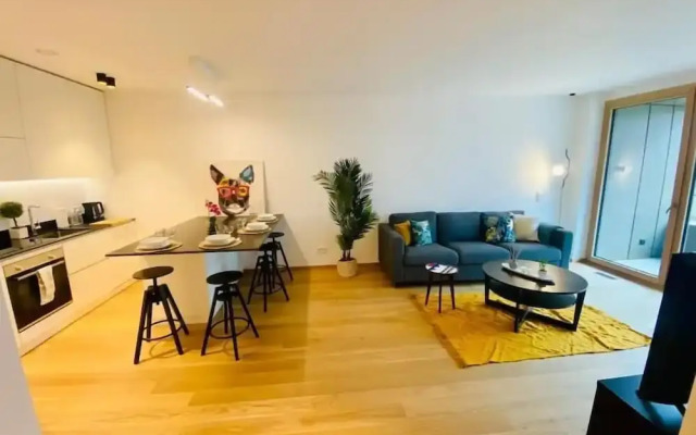 Luxury Brand New Flat w. Terrace&Parking