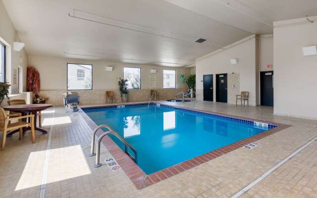 Best Western Golden Prairie Inn & Suites