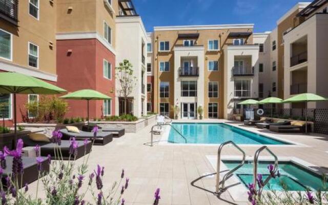 Urban Flat Apartments @ San Mateo