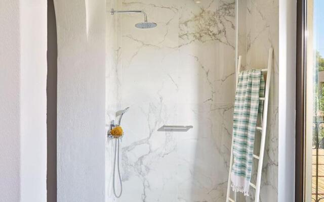 Ccb Ionian Suites by Bruskos