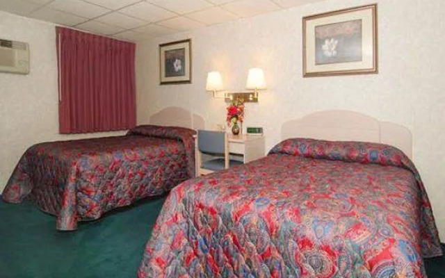Quality Suites Alexander Inn