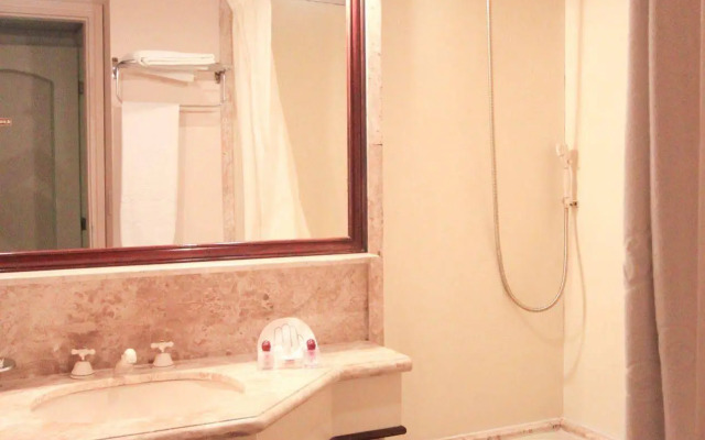 Le Premier Suites