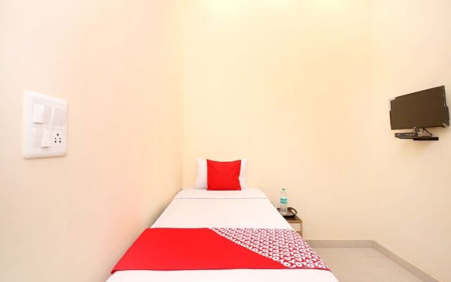 OYO 37809 Hotel Royal Lifestyle