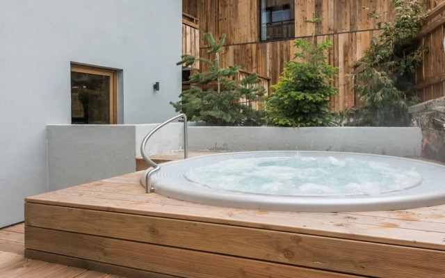 Chalet Le Rouge Morzine - By EMERALD