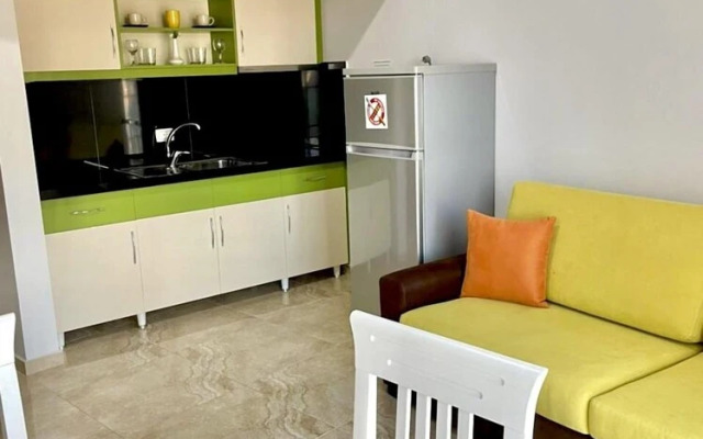 Crown Deluxe Apartments