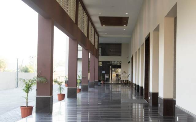 Hotel Rajhans Abhinandan