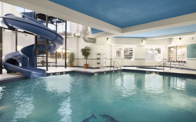 Travelodge by Wyndham Strathmore