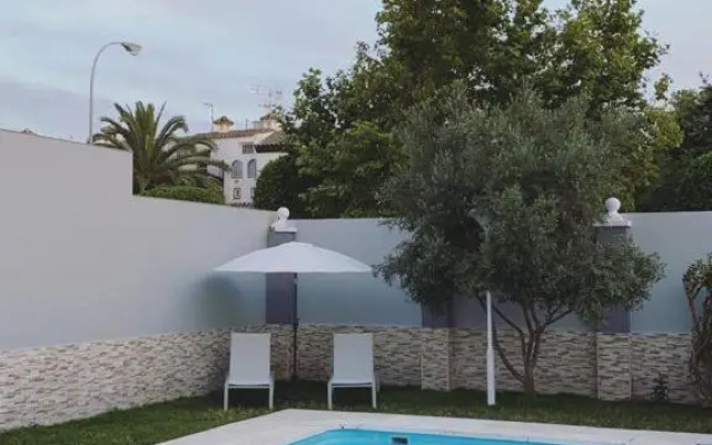 Casa grande con piscina