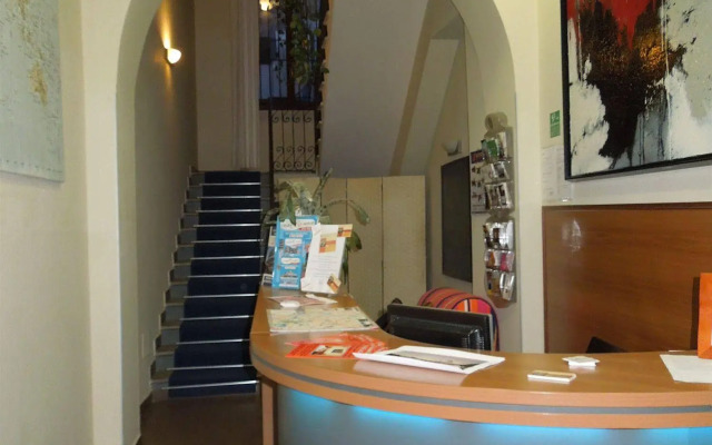 San Lorenzo Guest House