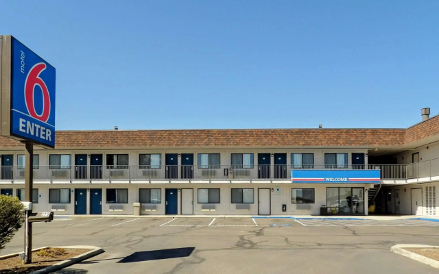 Motel 6 Ontario OR