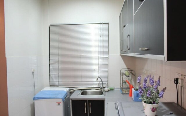 Ritze Perdana One B by SYNC