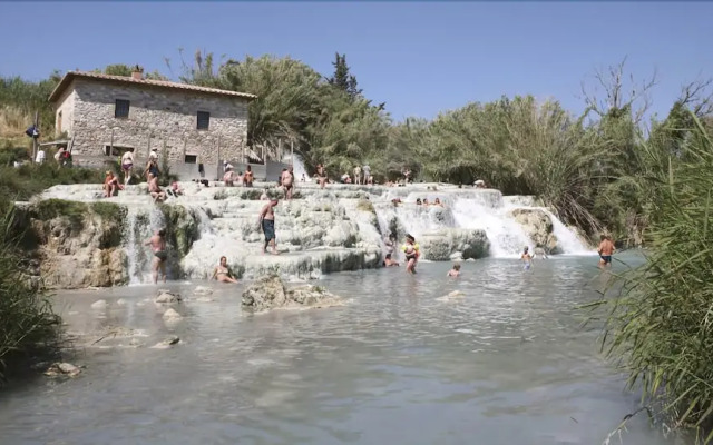 Saturnia 9