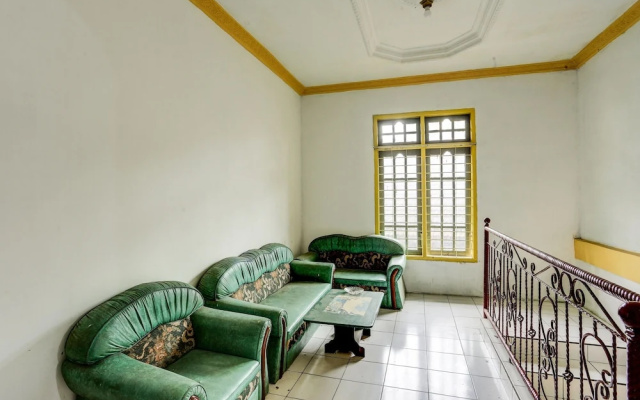 Hotel O Penginapan Aina Syariah