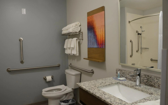 MainStay Suites Bowling Green North