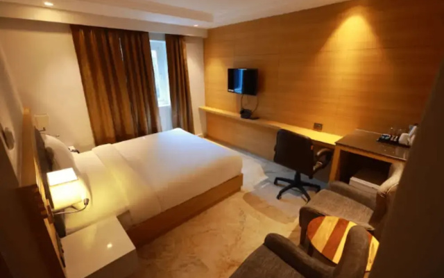Luxus Inn Hotel