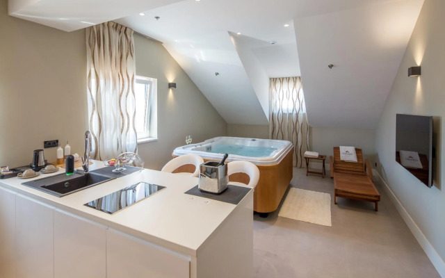 Cornaro Hotel
