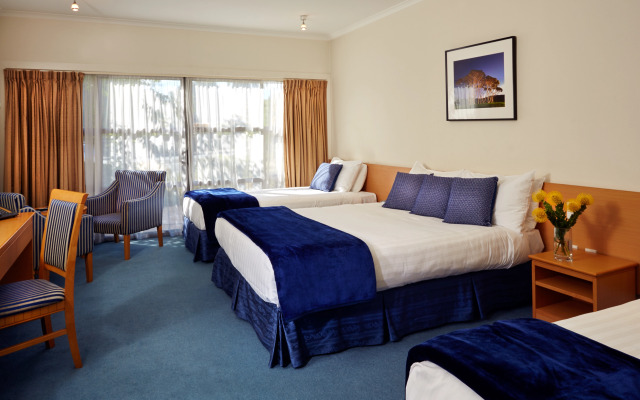 Saxton Lodge