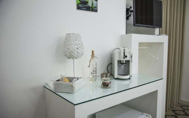 Villa Adelaide suite & room