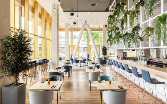 Holiday Inn Express Amsterdam - North Riverside by IHG