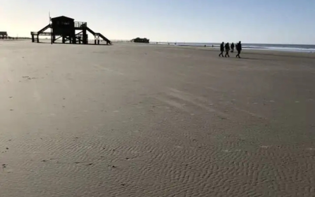 Poppenbull Thatched House