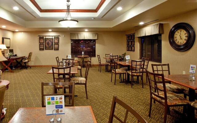 Holiday Inn Express Hotel & Suites Lewisburg by IHG