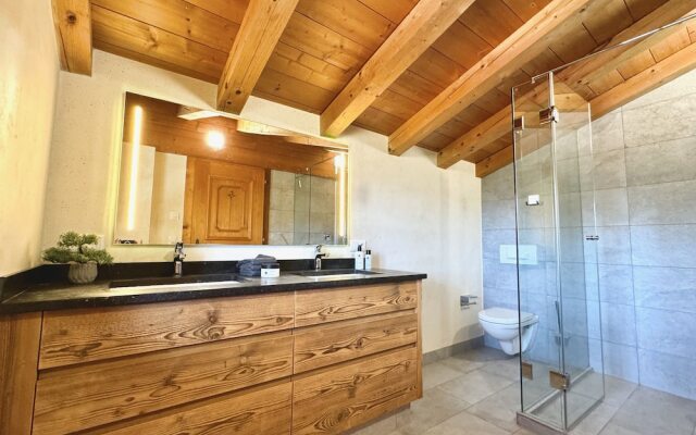 Panorama Chalet mit Sauna by BelleStay